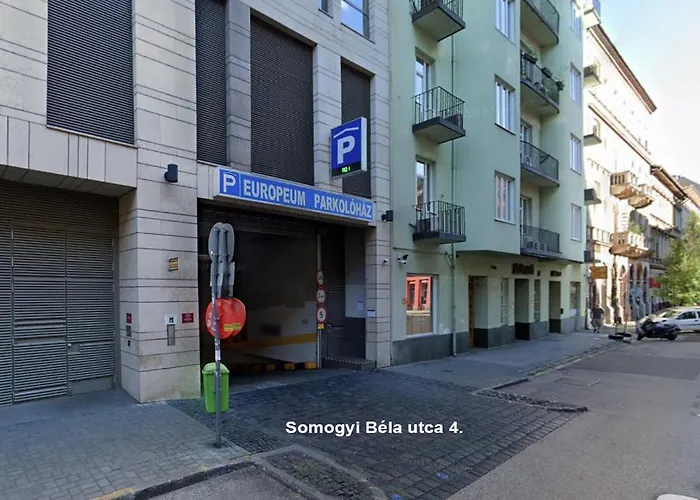 Hi!5 Spacious Palotanegyed